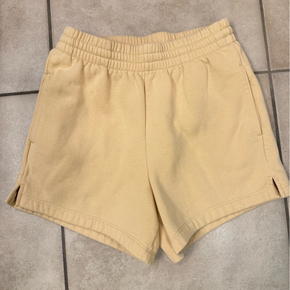 Abercrombie & Fitch Fleece Sunday Short Butter Yellow